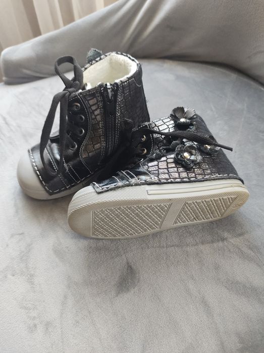 Преходни ботички на Ponki