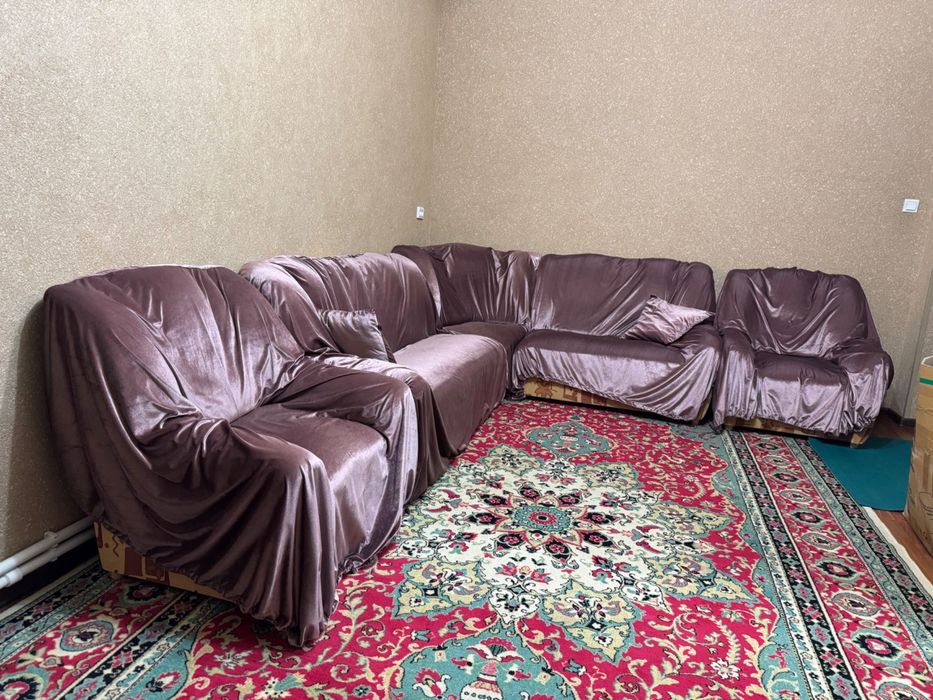 Уголок мебельный