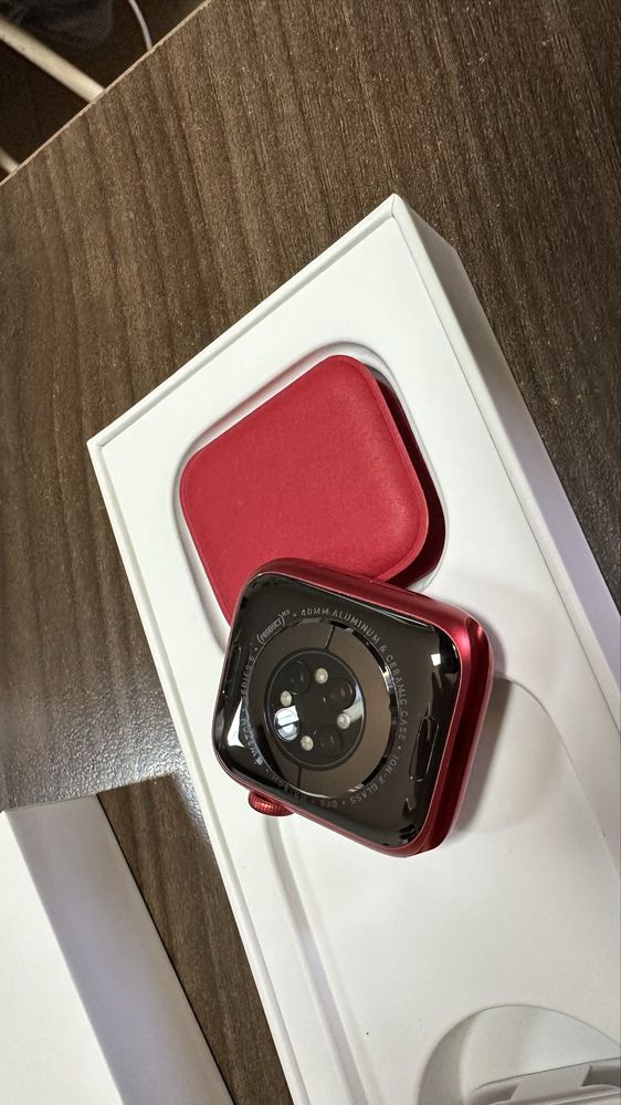 Apple Watch 6 Red