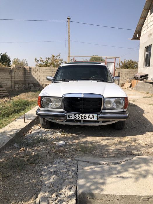 Легендарный мерседес с прицепом