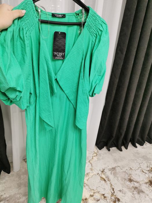 Продам новое платье