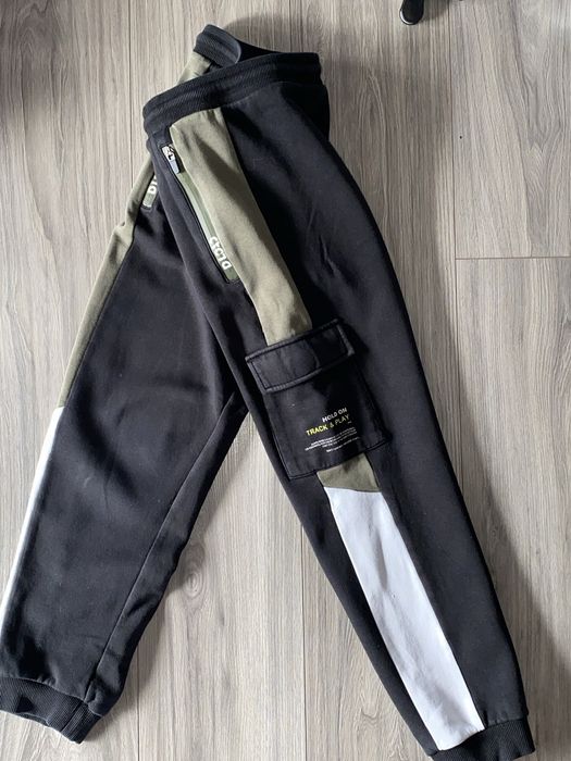 pantaloni trening C&A EUR 146/11 ani
