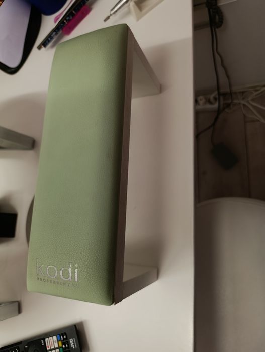 Поставка за маникюр Kodi