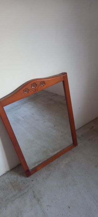 Oglinda cu rama cu ...