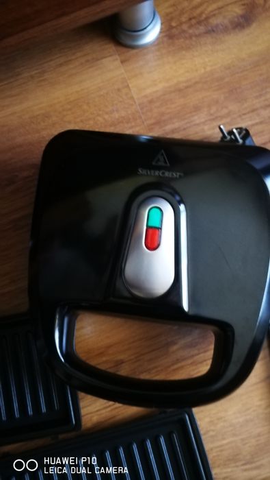 Продавам тостер и гофретник на фирма Silvar crest