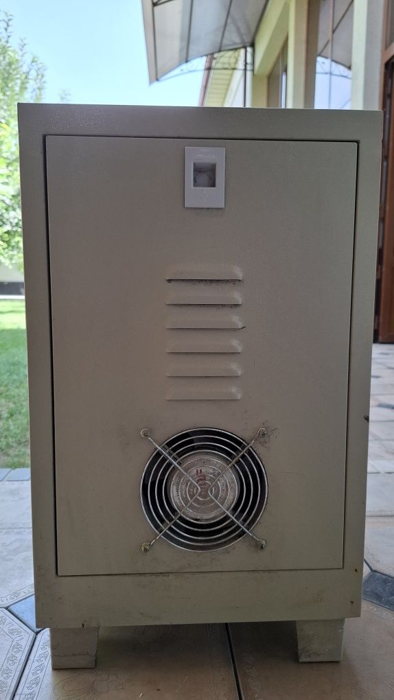 Stabilizator Andeli 10000 VA