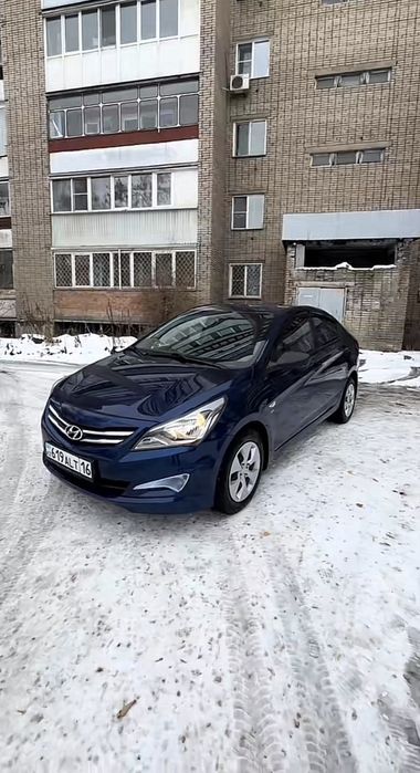 Hyundai Accent синий