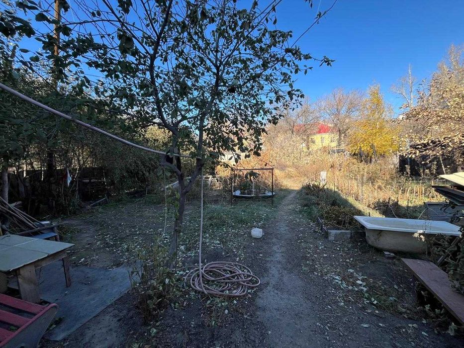 ДОМ в центре города в р-не Центр. офиса Народного Банка""