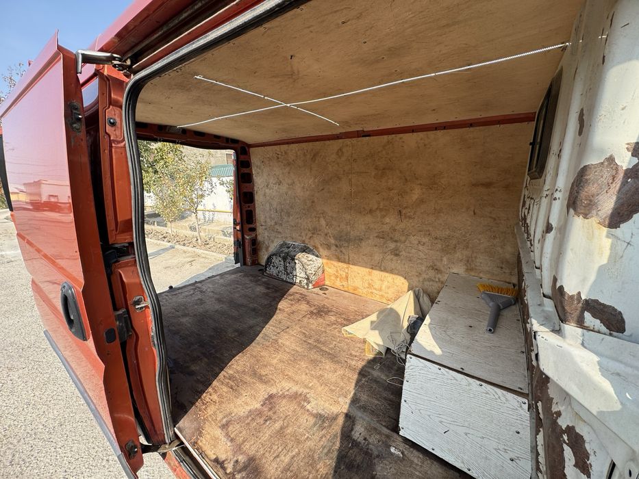 Форд Peugeot 2007     2.4 Mator