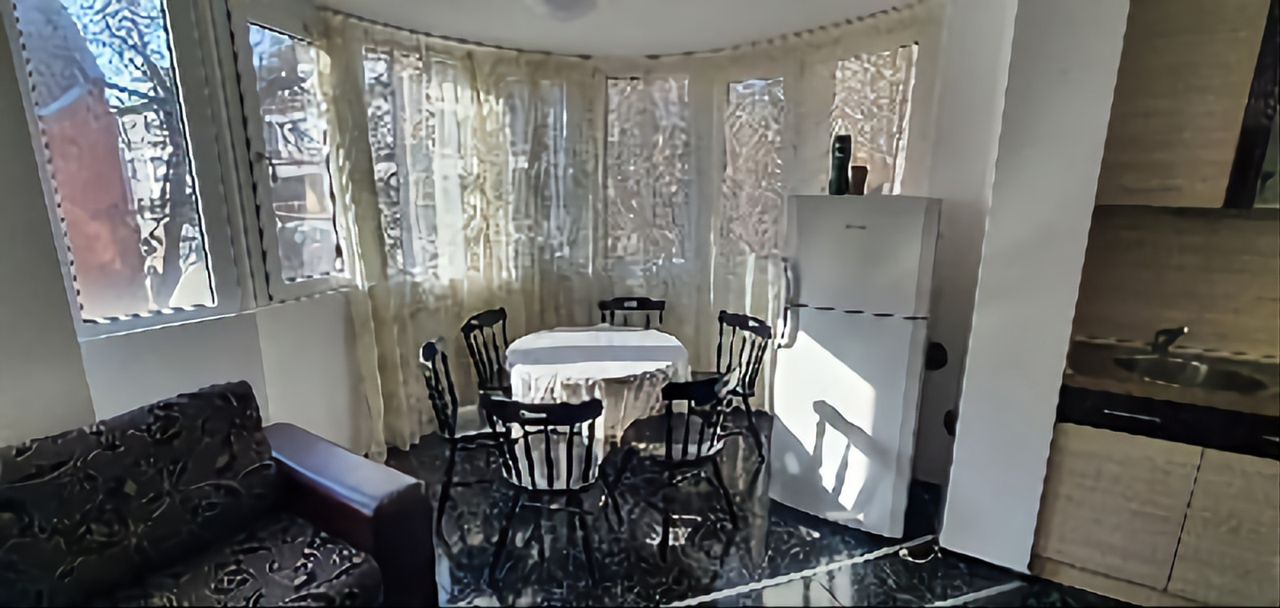 Дава се под наем Двустаен апартамент в Варна, Генералите - 60 кв.м за 408 € - Снимка #1