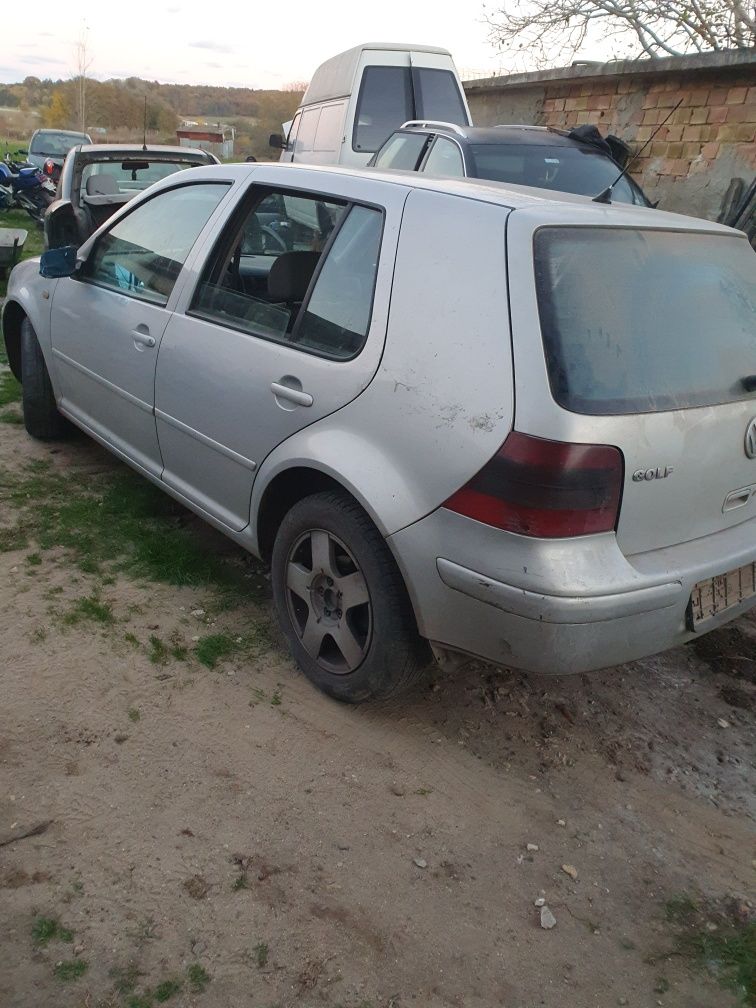 Golf 4 1.9 TDI 110к.с - НА ЧАСТИ