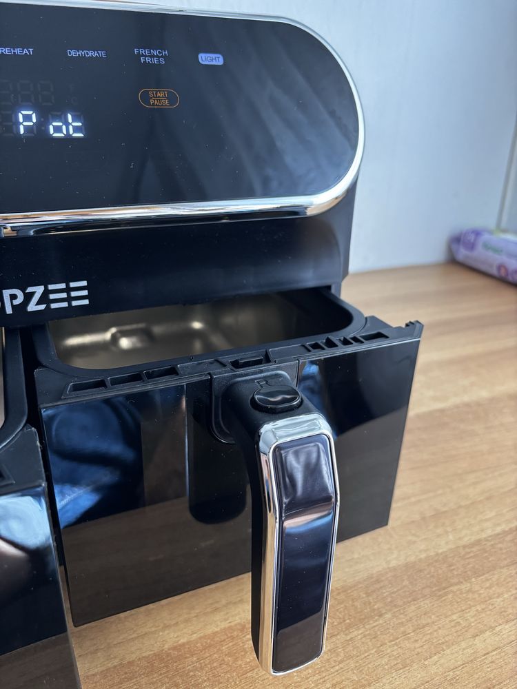 Air Fryer TOPZEE 8QT – с два коша и дигитален дисплей