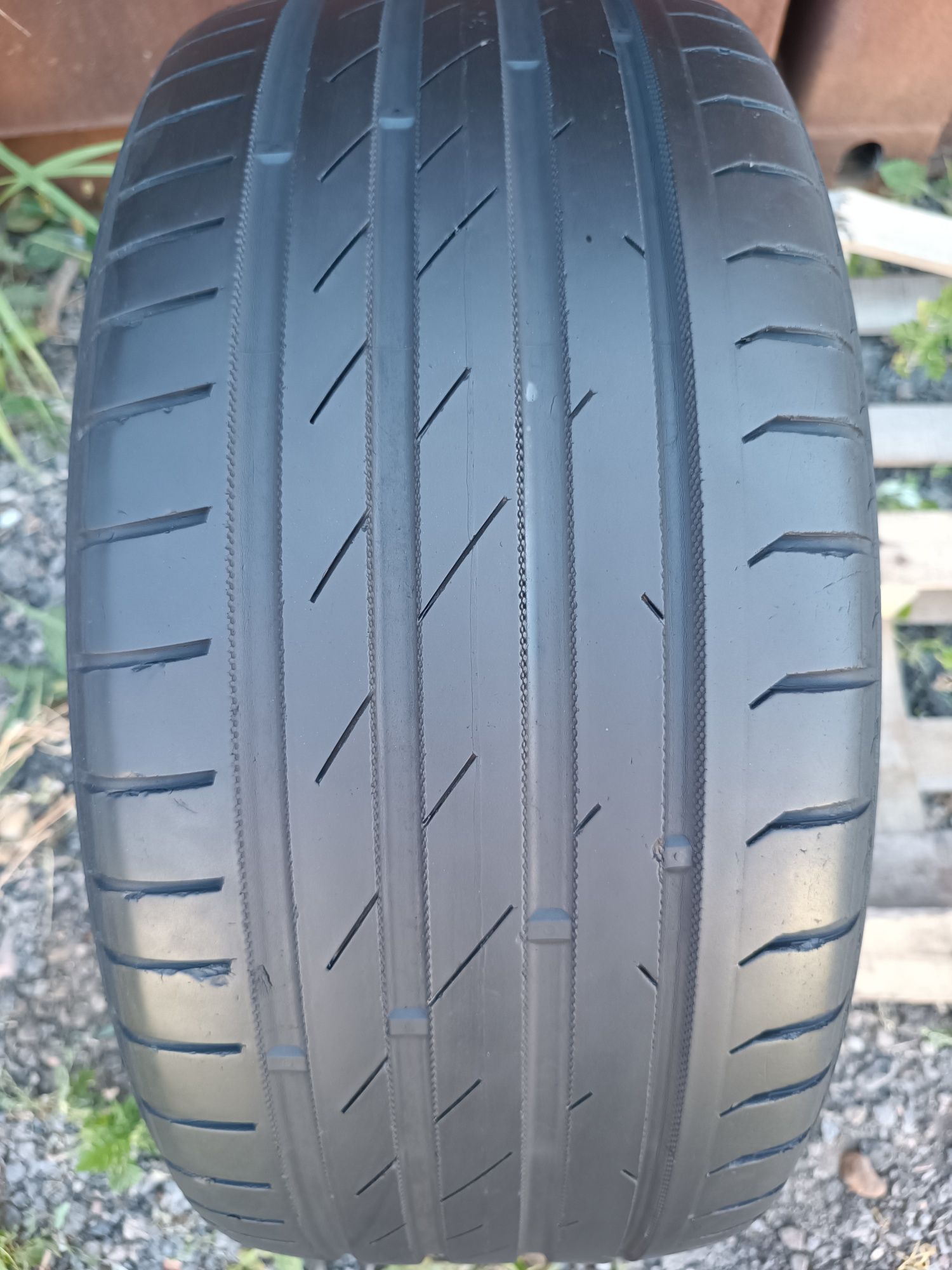 1бр лятна гума 235/40/18 Nokian Z Line, dot0818, 5.6mm грайфер