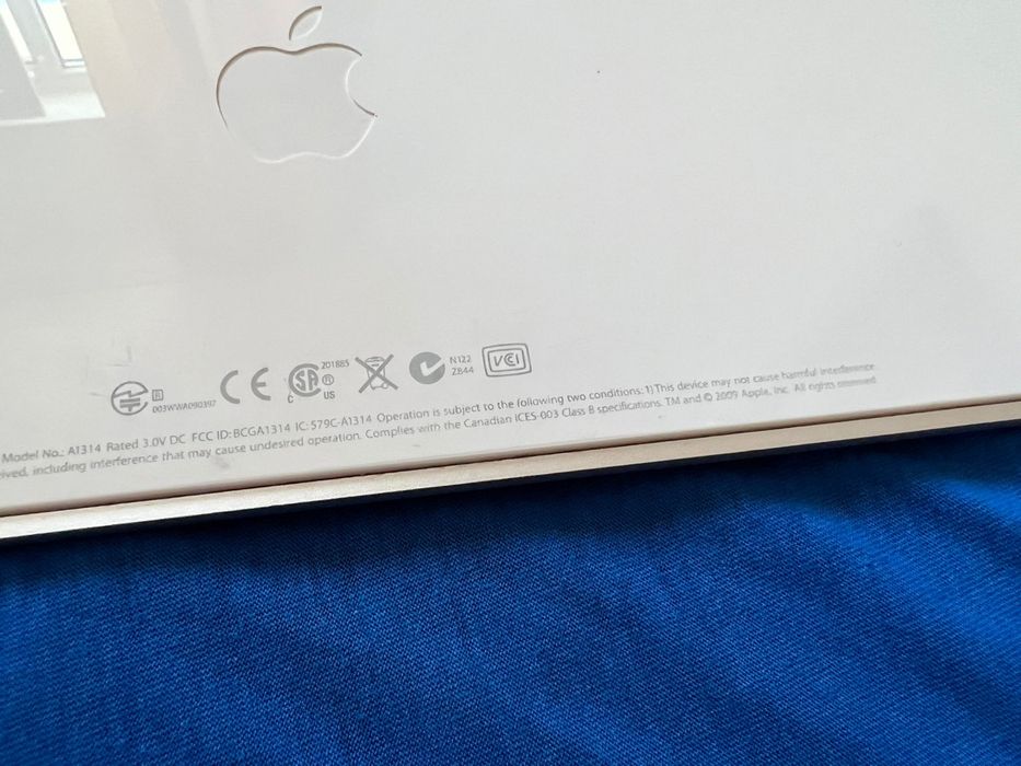 Vand sau schimb tastatura apple wi fi/bluetooth