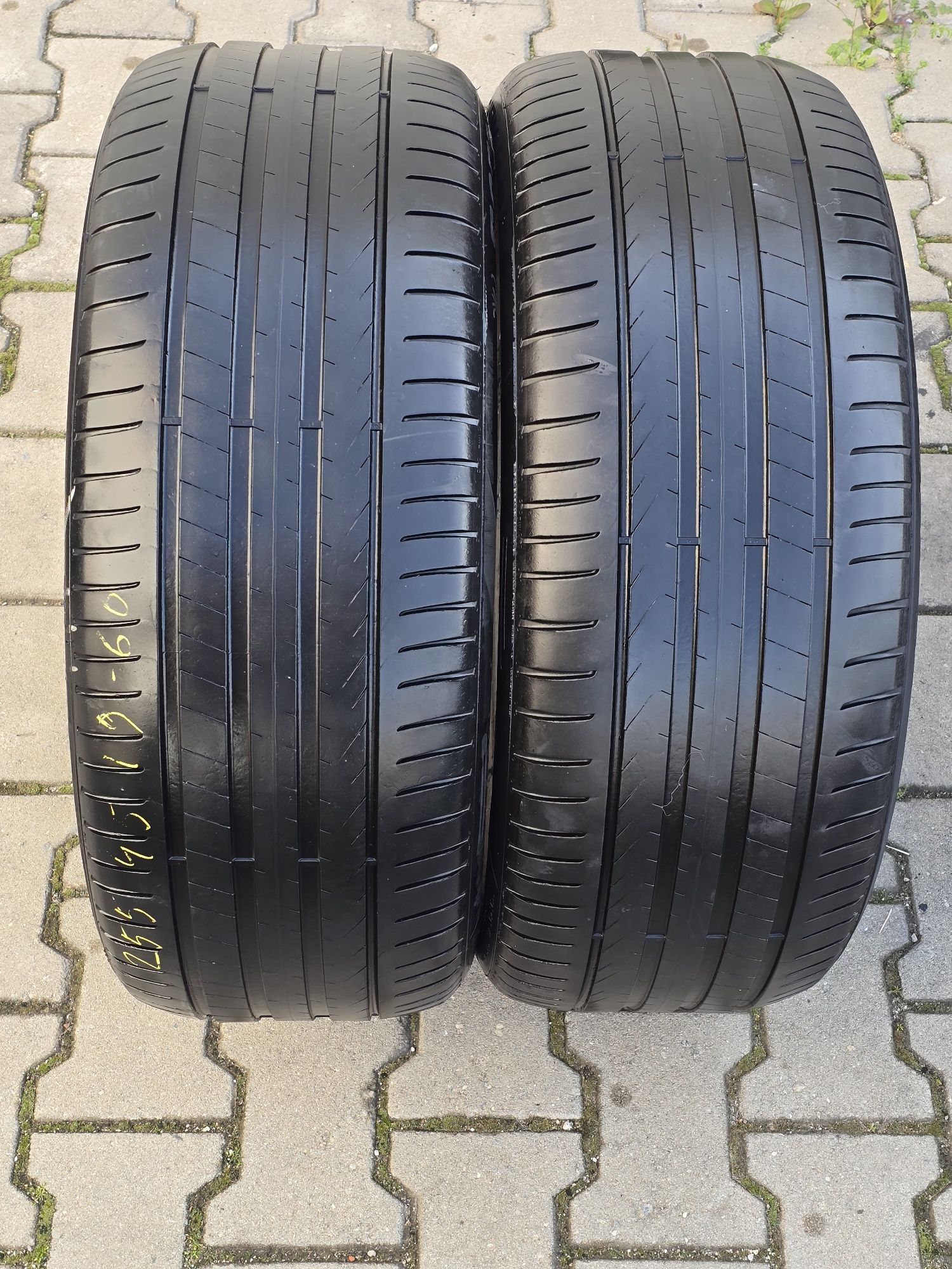 255 45 19 Michelin