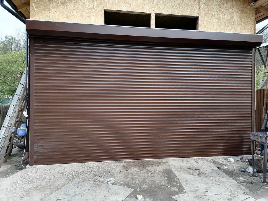 Ușa garaj, tip rulou, - CU LAMELE DIN ALUMINIU