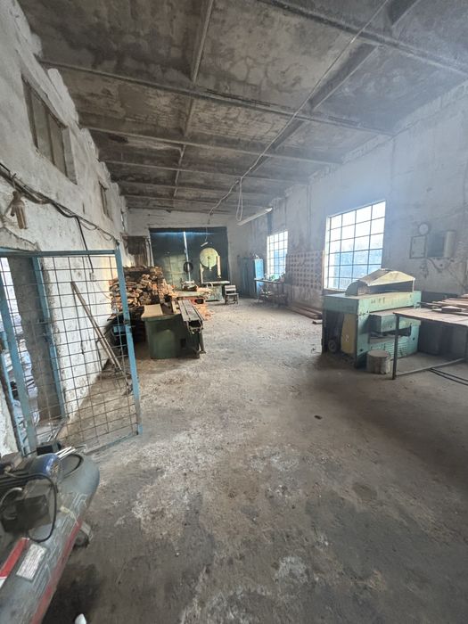 Hala 300 mp+ curte 6000 mp + utilaje de gater - de inchriat in Luguzau