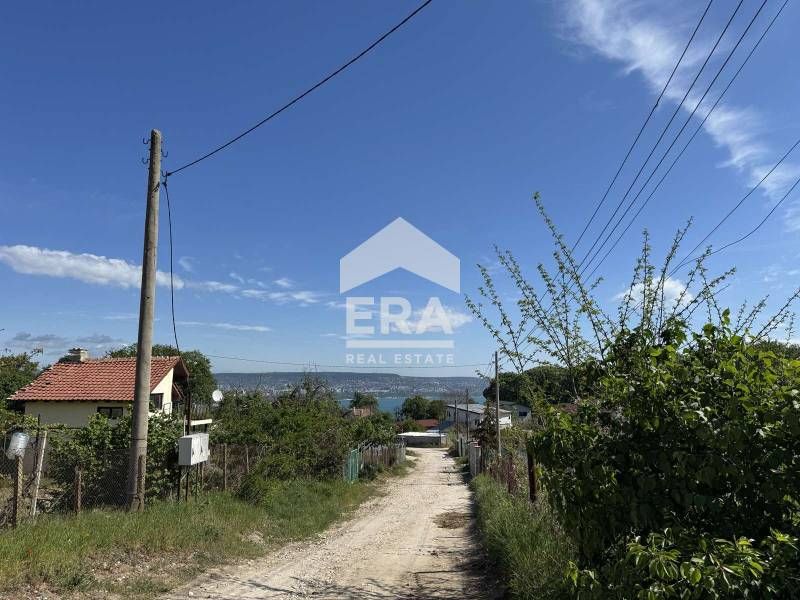 Парцел за къща с морска панорама и асфалтов достъп в м-т "Боровец - Се