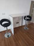 Vand masa bar+ 2 scaune