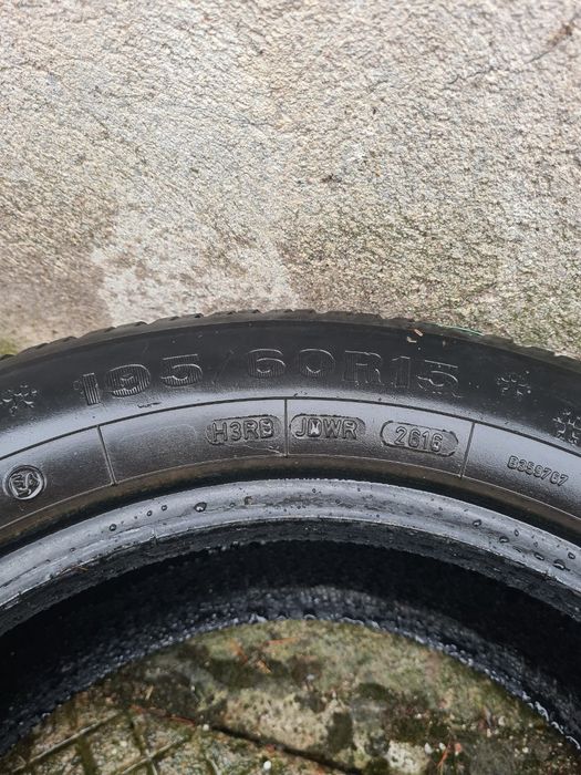 Зимни гуми 195/60/15 Dunlop