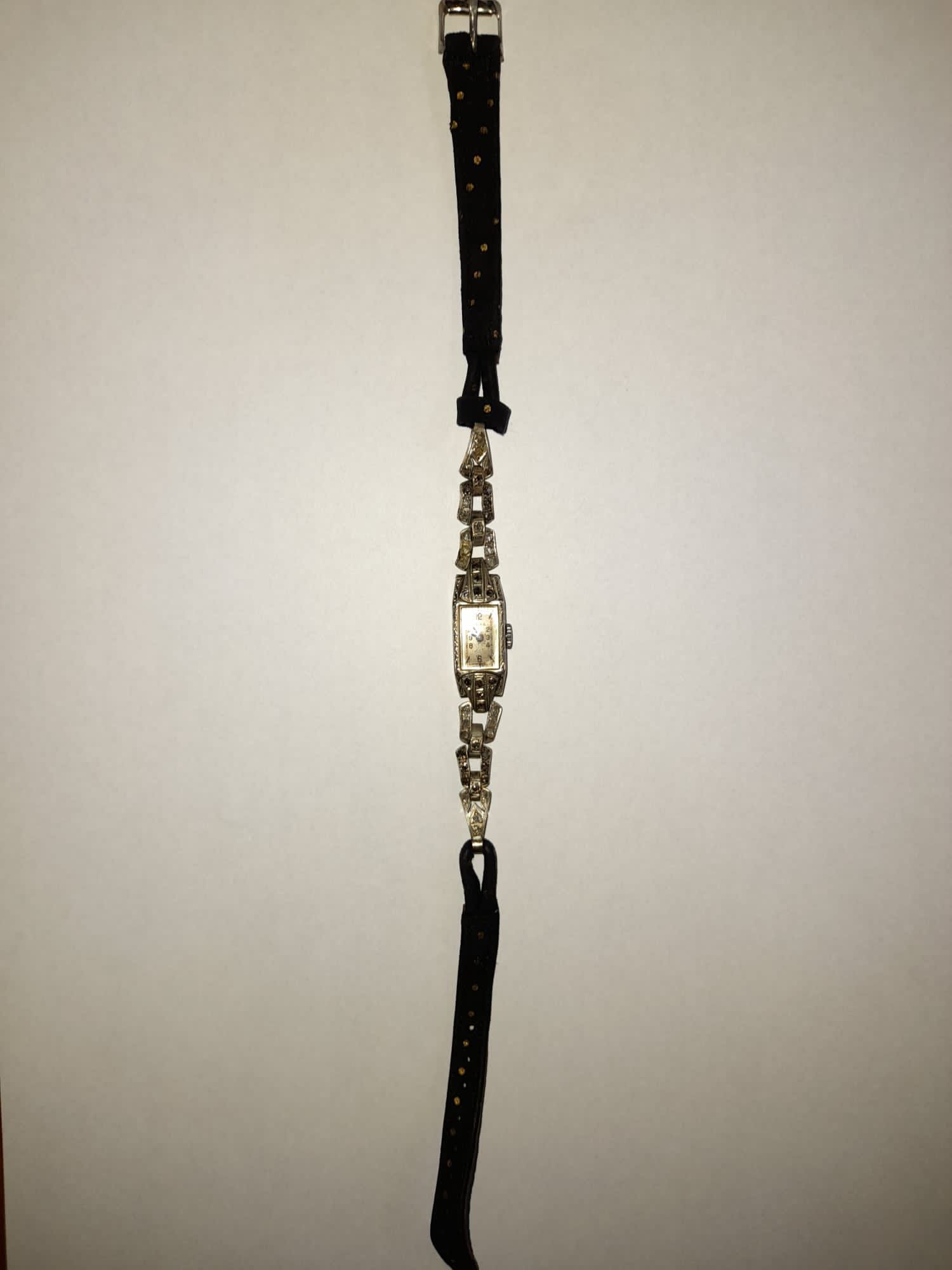 Ceas doxa aur alb cu diamante an1930