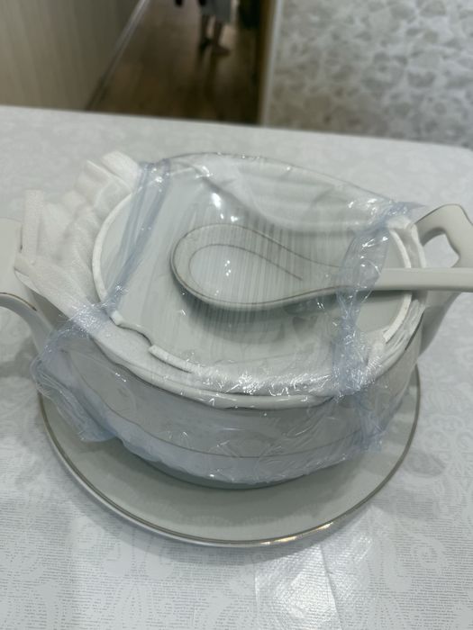 Продается Супница.