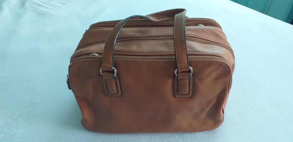 Дамски чанти различни модели 25-35лв.