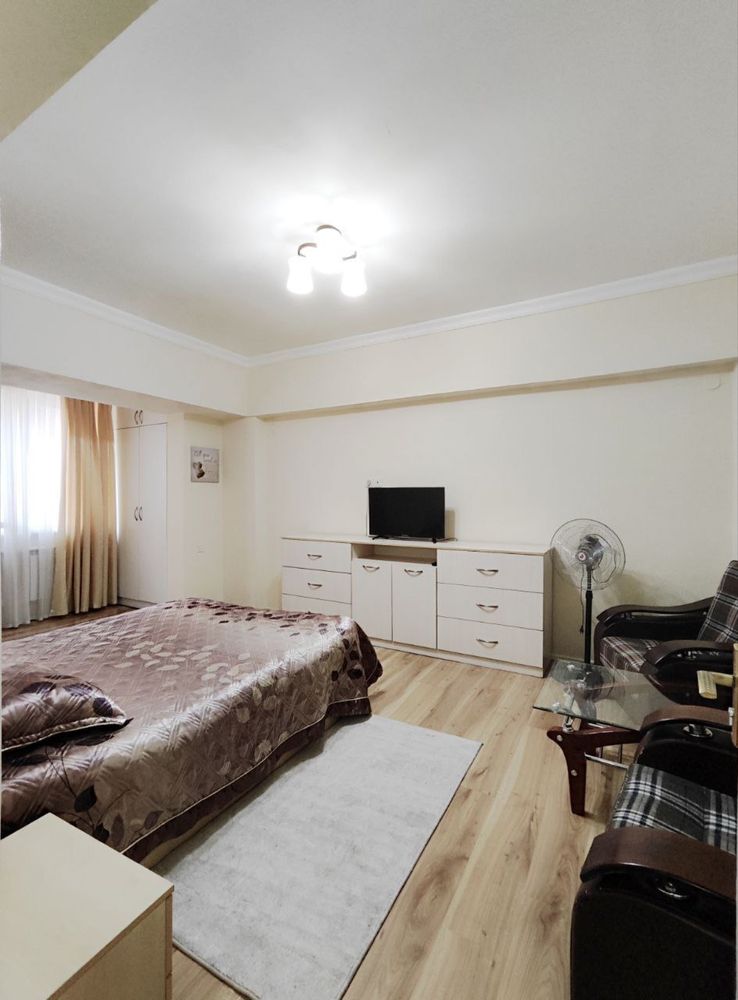 Своя ЦУМ 1 комнатная, 50 м2, Ц-7