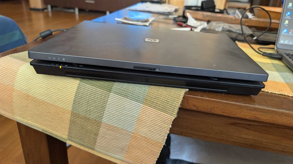 Лаптоп HP 6715s, AMD Turion , SSD 112GB