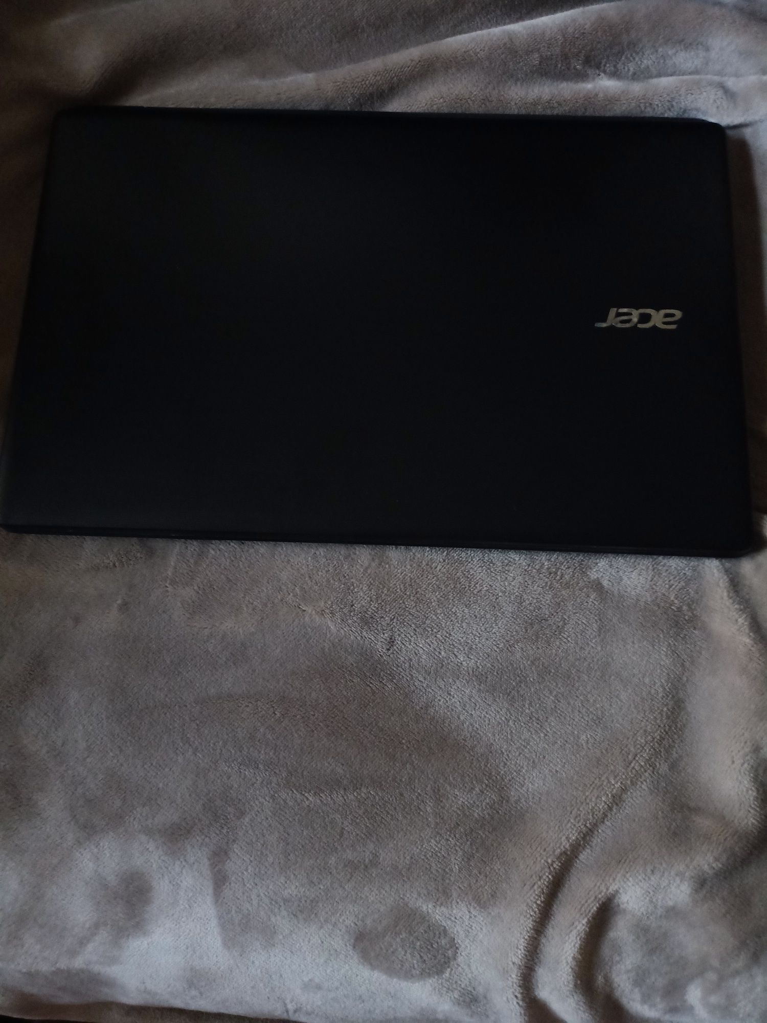 Продам ноутбук Acer в отличном состоянии.