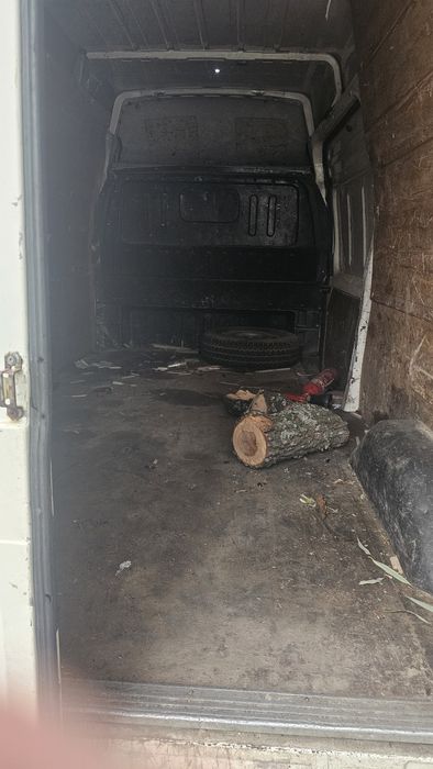 Vând sau schimb ford transit