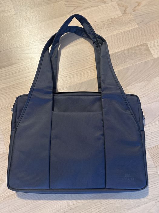 Geanta laptop rivecase