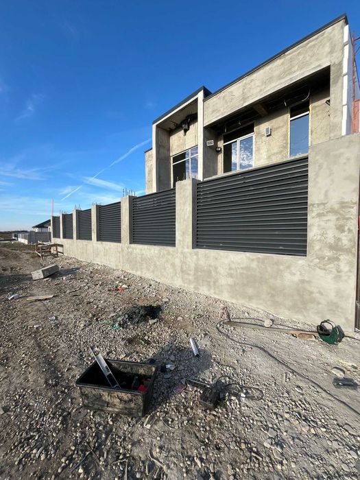 Garduri si porti stil jaluzea, sipca metalica, tabla cutata