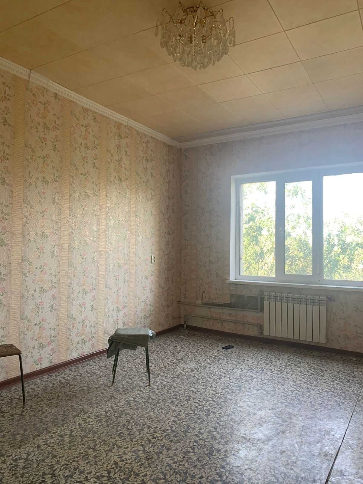 Продается 1 ком.кв. в 8 микр. возможен обмен