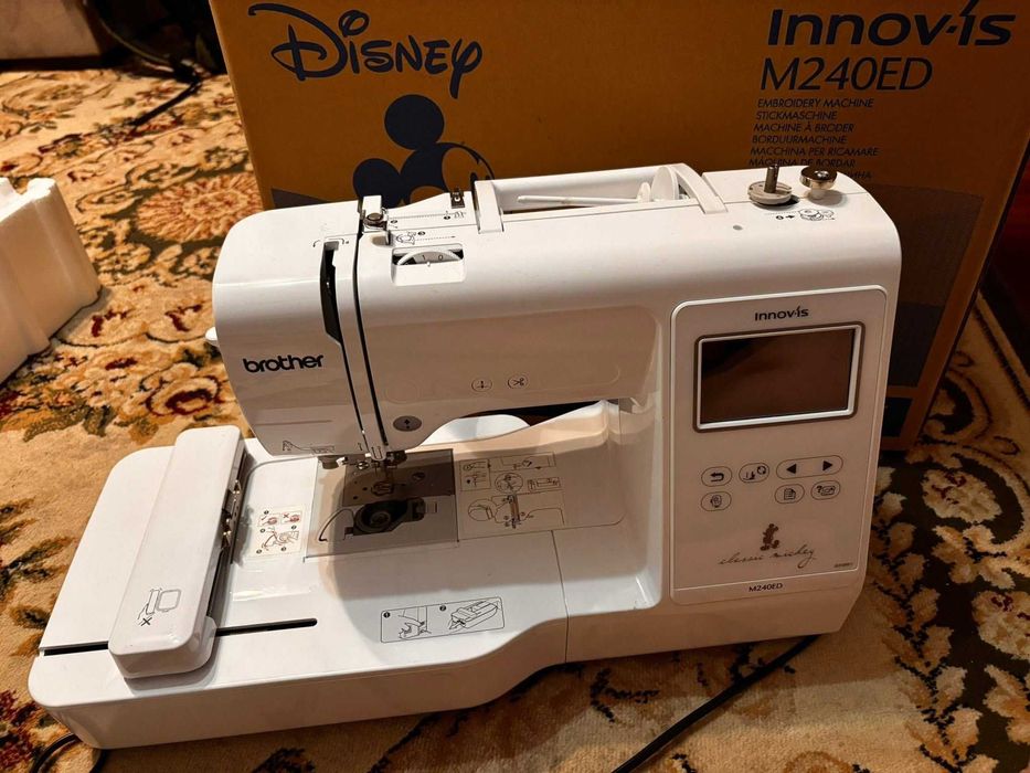 Mașină brodat Brother M240ED + materiale