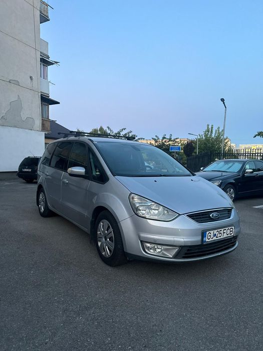 Vând Ford Galaxy 7 locuri!
