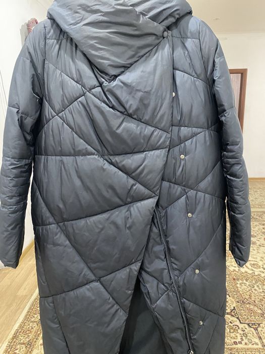 Продам зимнюю куртку в хорошем качесвте СРОЧНО!