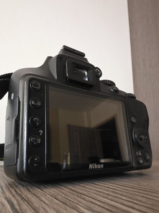 Продавам фотоапарат Nikon D3200 комплект с два обектива