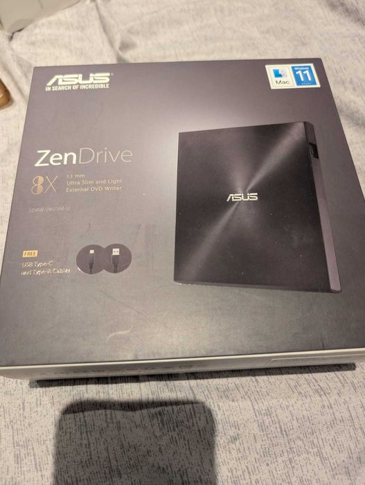 DVD writer extern ASUS ZenDrive 8X ultra-subtire 13.9mm USB tip C,