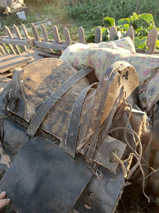 Продам деревянный седло ретро