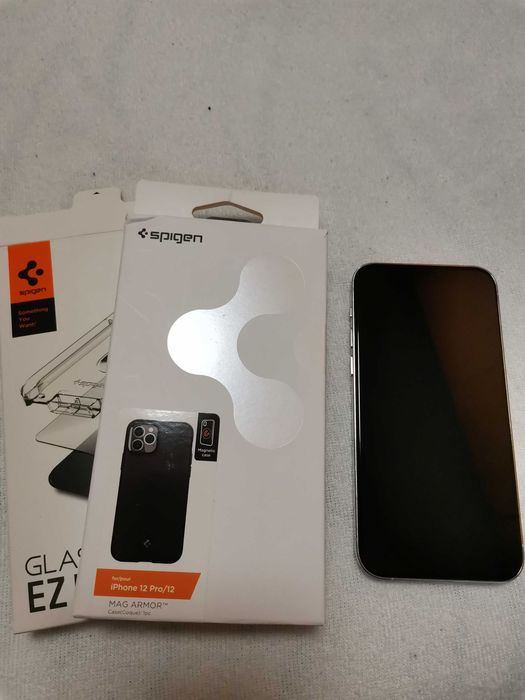 Iphone 12 Pro бял