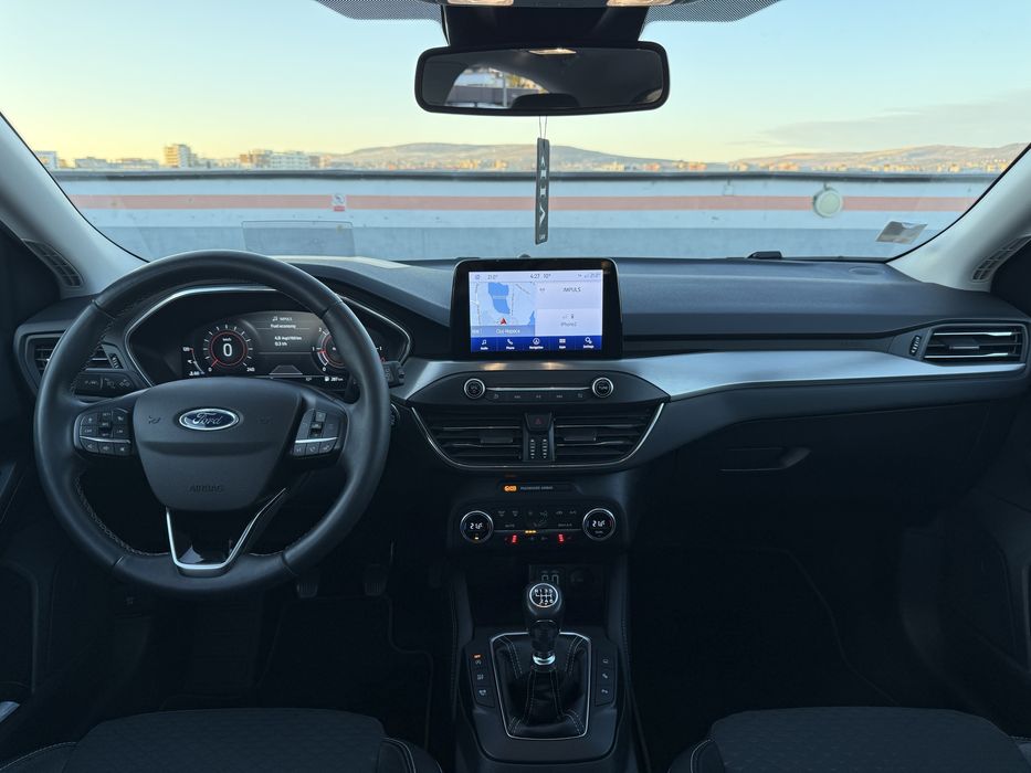 Ford Focus Vignale 1.5tdci 120CP FullLed Panoramic Ceasuri Digitale