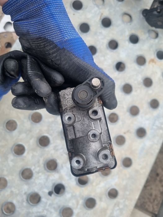 Управление за турбо за Bmw X3 F25 2.0tdi 184ks