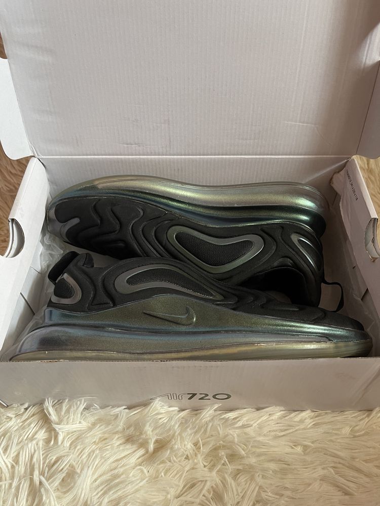 Nike Air Max 720 Chameleon