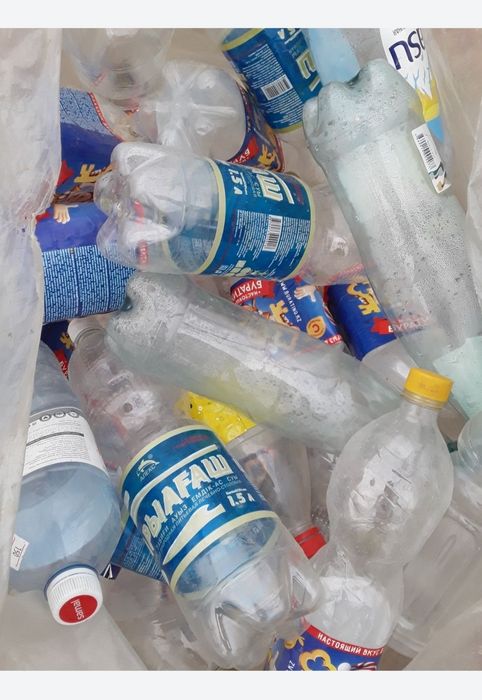 Продам чистые 1,5л 2л.