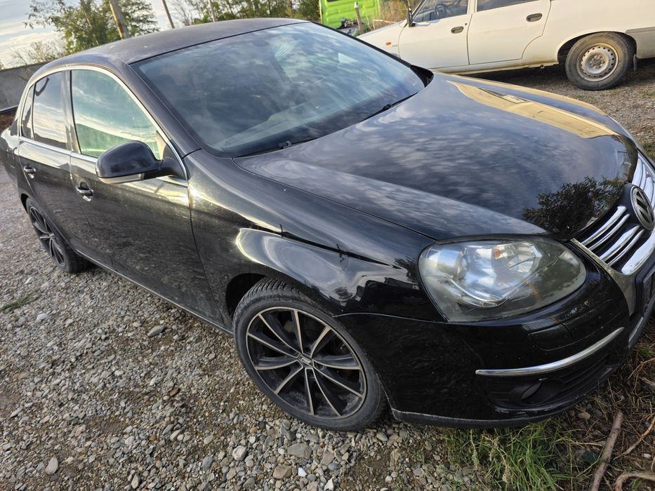 Dezmembrez Volkswagen Jetta 1.6mpi 1.6fsi 1.9tdi 2.0tdi