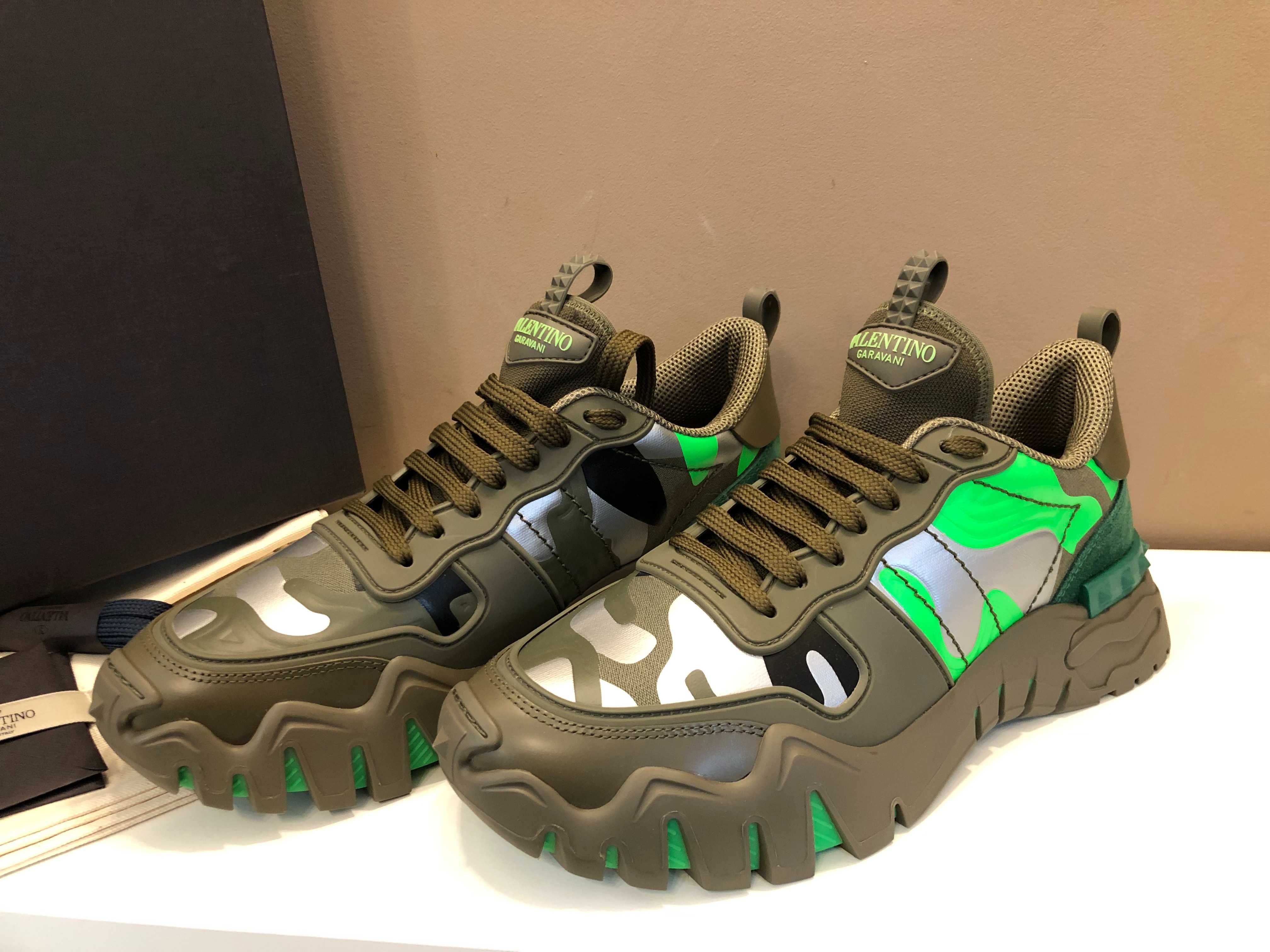 Valentino sneakers 41 originali, full box, retail 690 euro