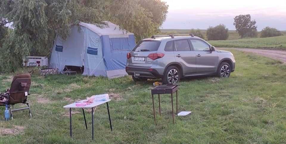 Vând remorcă cort Trigano