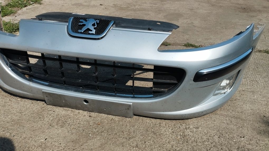 Предна броня Пежо 407 / Peugeot 407