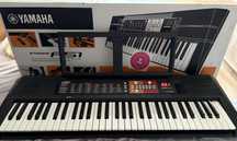 Pian portabil Yamaha PSR-F51